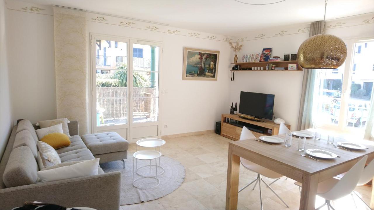 Appartement Premium T3 Residence Piscine La Croix-Valmer Luaran gambar
